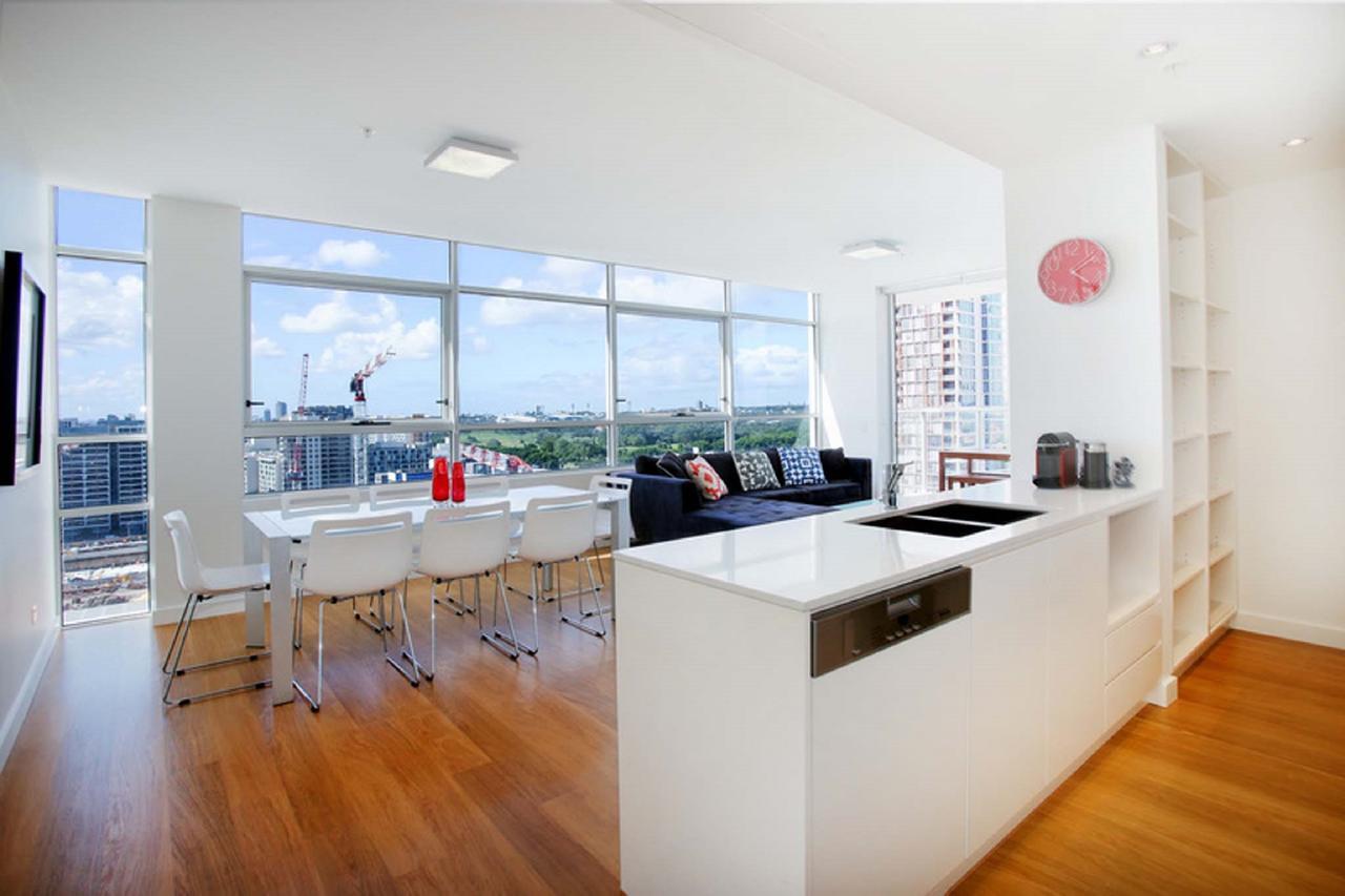 Gadigal Groove - Modern And Bright 3Br Executive Apartment In Zetland With Views 시드니 외부 사진
